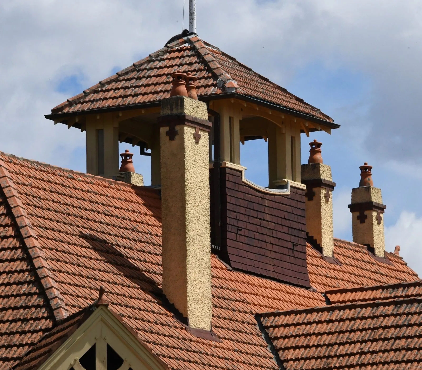 Roof Tiling in Sydney